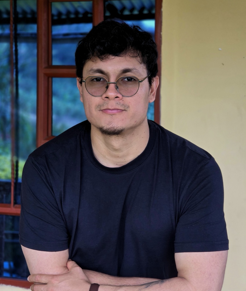 Johan Meneses - Senior Frontend Developer professional headshot